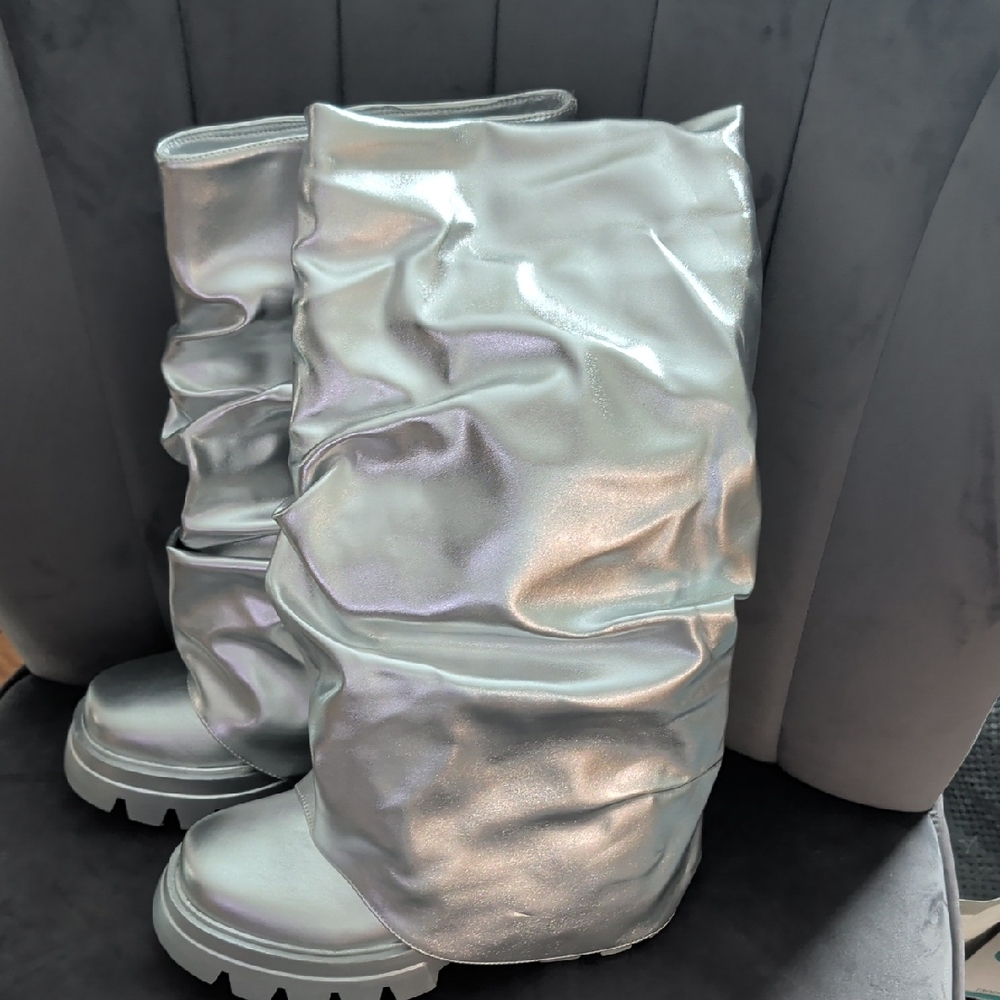 Azalea Wang Mate Metallic Mid Calf Silver Boots.  Size 8